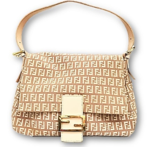 FENDI Handbags - Fendi Mamma Baguette Zucchino print handbag pink